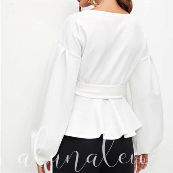 🔥LAST ONE!🔥 BALLOON SLEEVE WRAP BLOUSE - Picture 5 of 7